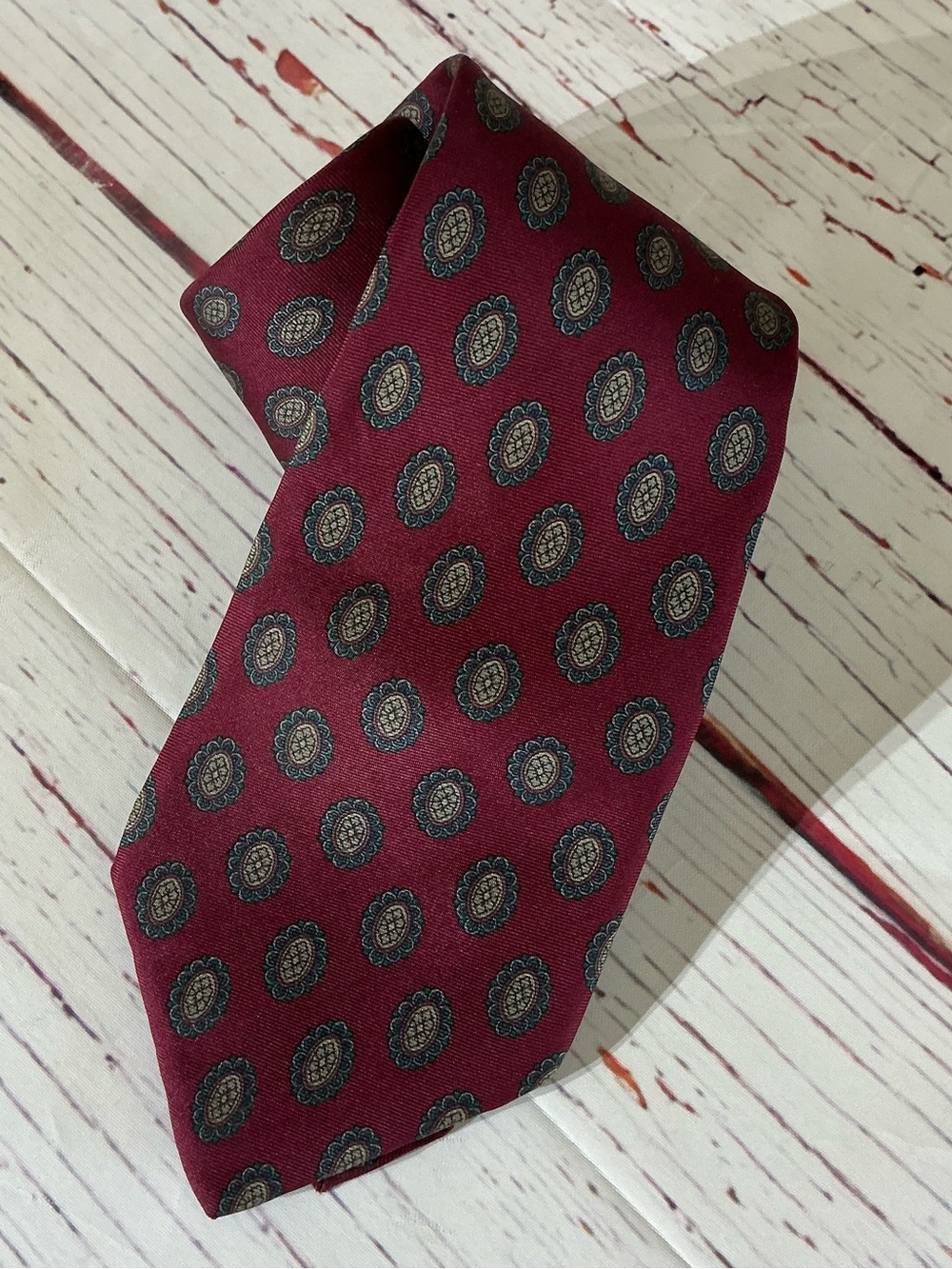 Oscar de la Renta Couture Maroon Medallion Silk Tie